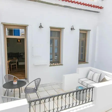 Lejlighed 4twaves Downtown House - Entire Tínos