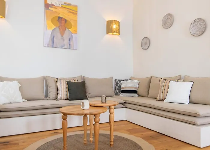 アパート 4twaves Downtown House - Entire Tínos